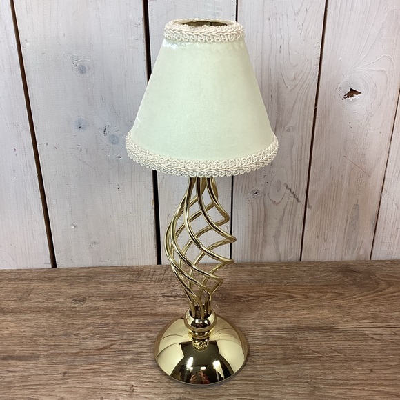 PartyLite Grand Paragon Tealight Lamp with Metal Ivory Velvet Shade - Picture 9 of 12